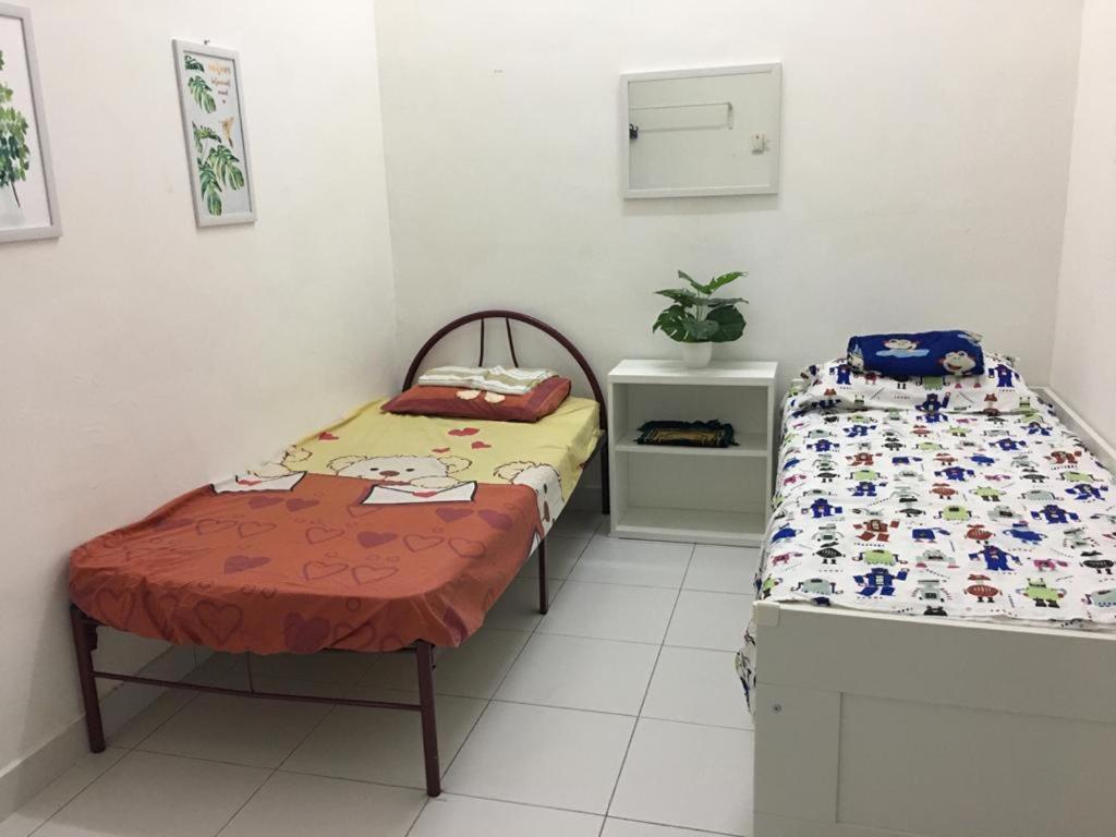 D Wangi Homestay Pasir Gudang At Ecotropic Exterior foto